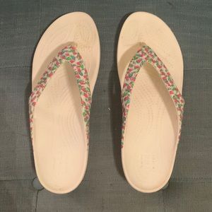CROCS flip flop size 8